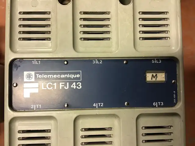 Démarreur Telemecanique 300 HP (LC1FJ43) in General Electronics in Drummondville - Image 6