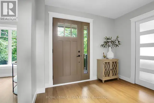 1724 CENTURY ROAD E Ottawa, Ontario in Houses for Sale in Ottawa - Image 5