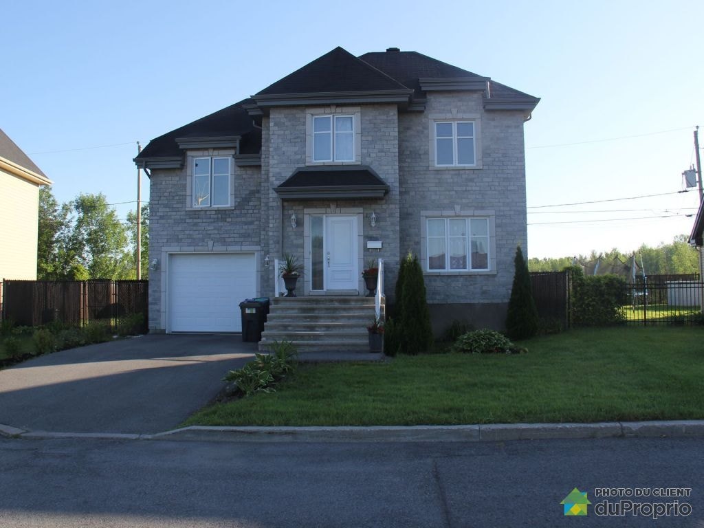 $898,000 - 2 Storey for sale in Chateauguay — photo 1