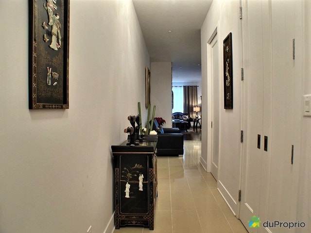 $889,000 - Condominium in Ville-Marie (downtown, old Mtl) — photo 2