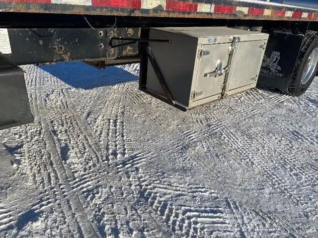 2019 Freightliner M2 FLATBED in Heavy Trucks in Saskatoon - Image 6