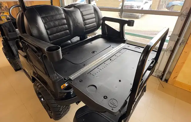 2026 E-Z-GO Express 4 Summit XT-golf cart in ATVs in Vernon - Image 16