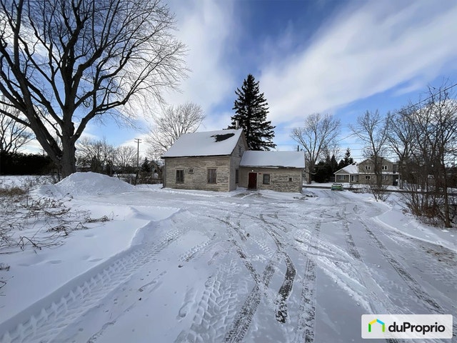 $899,000 - 2 Storey for sale in Otterburn Park — photo 2