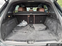 This Mercedes-Benz GLE 450e has a dependable Intercooled Turbo Gas/Electric I-4 2.0 L/121 engine pow... (image 8)