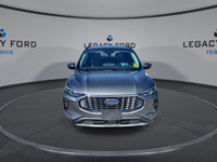 *Sunroof, Wireless Charging, 360 Camera, Power Driver Seat, Hybrid!* With an interior that easily ad... (image 4)