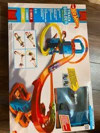 Hot wheels track builder neuf avec véhicule unlimited