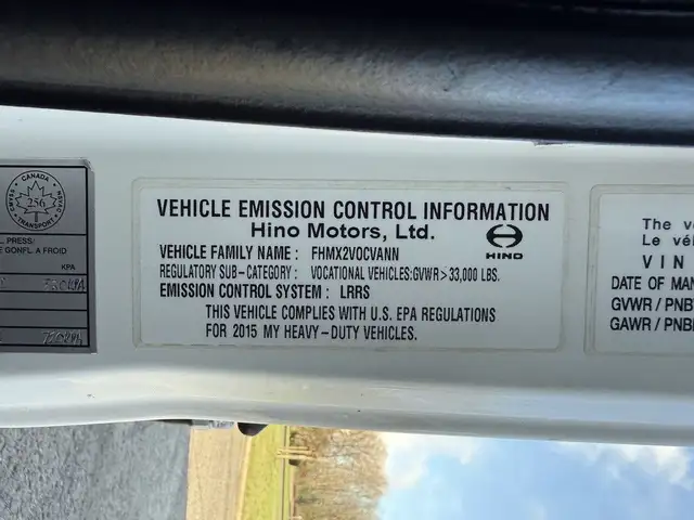 2015 Hino 358 22 Foot Dump Flatdeck with Amco Veba Crane and Air in Heavy Trucks in Regina - Image 69