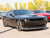 Loaded local trade-in, in phenomenal condition! Tons of factory optional equipment including the hug... (image 8)