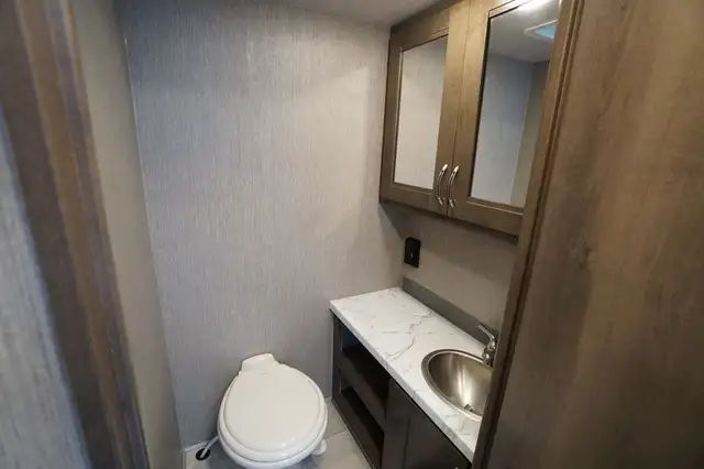 2023 NeXus RV Viper 29V Base in RVs & Motorhomes in Stratford - Image 19