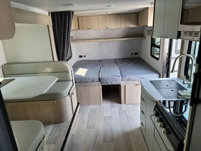2025 Winnebago Micro Minnie 2108TB in Travel Trailers & Campers in Penticton - Image 14