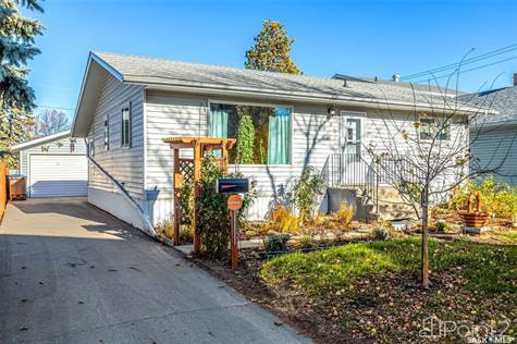 104 Stovel AVENUE W in Houses for Sale in Prince Albert