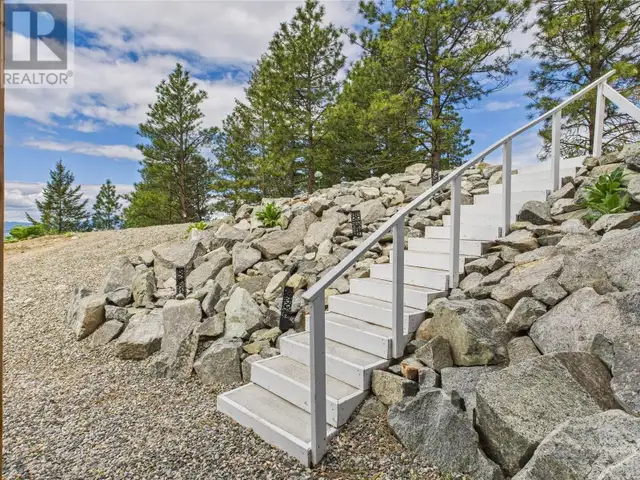 125 FALCON Place Osoyoos, British Columbia in Houses for Sale in Penticton - Image 16