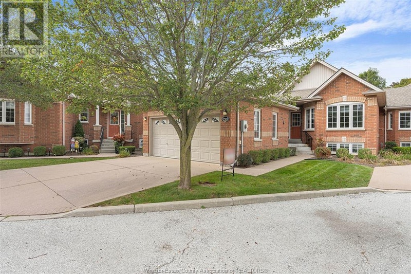 32 ROBSON ROAD Unit 2 Leamington, Ontario Houses for Sale