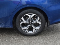 Wireless Charging, Blind Spot Monitoring, Aluminum Wheels, Lane Keep Assist, Forward Collision Mitig... (image 5)