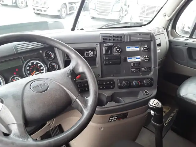 2020 Freightliner Cascadia 125 Sleeper - Selling Fast! in Heavy Trucks in Dartmouth - Image 10