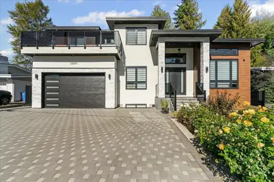 Welcome to this stunning 9-bedroom, 9-bathroom luxury home offering over 5,543 sq. ft. of elegant li...