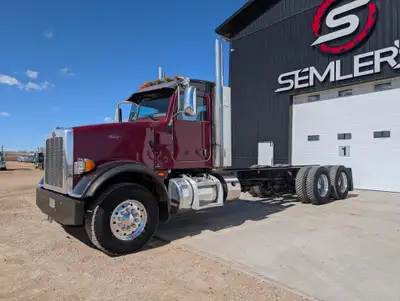 1 owner! 2015 Peterbilt 365 Tandem Cab and Chassis Located near Westlock, AB Over 20k of work orders...