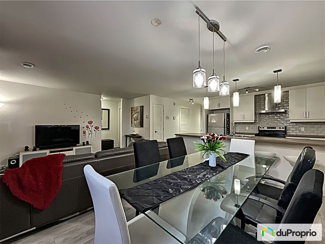 $448,000 - Condominium for sale in Longueuil (St-Hubert) — photo 1