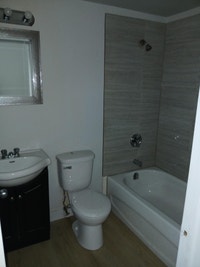 3 Fernhill Road Conveniently located on Fernhill Drive, just off Windmill Road in Dartmouth, these a... (image 7)