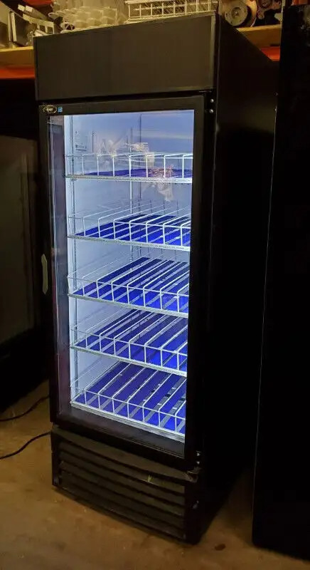 GLASS DOOR REFRIGERATORS / COOLERS (USED) in Other Business & Industrial in Markham / York Region - Image 3
