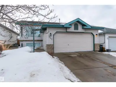 WELCOME to 242 Rainbow Crescent! This lovely custom-built bi-level offers a wonderful open floor pla...
