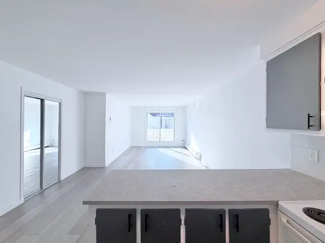 2.5-Bedroom Apartment in Repentigny – Electricity + Heating + Hot Water Included
