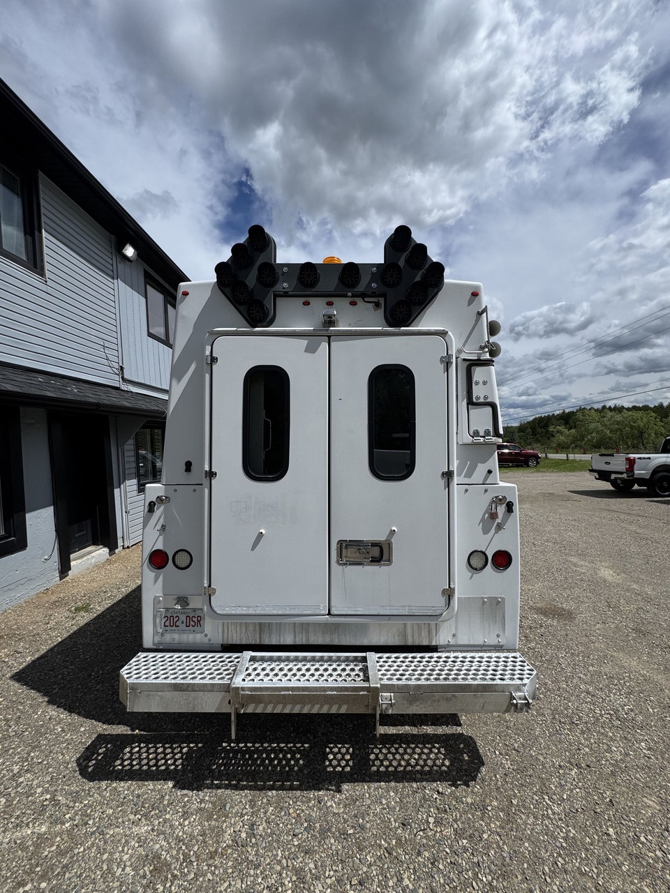 Ford Super Duty F-350 2012 photo 4