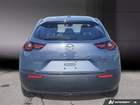 2022 Mazda MX-30 EV Le Mazda MX-30 EV 2022 GS est le premier véhicule entièrement électrique produit... (image 3)