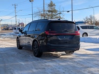 The 2026 Chrysler Pacifica Select offers bold styling, refined comfort, and advanced safety in one e... (image 3)