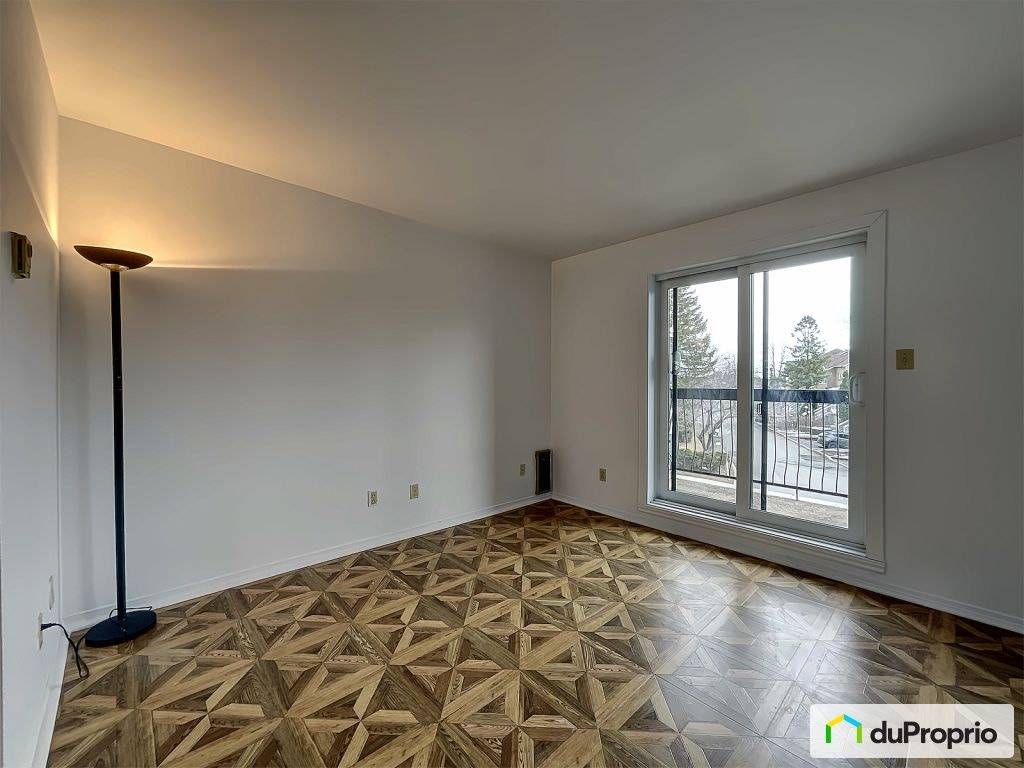 $319,500 - Condominium for sale in Brossard — photo 2