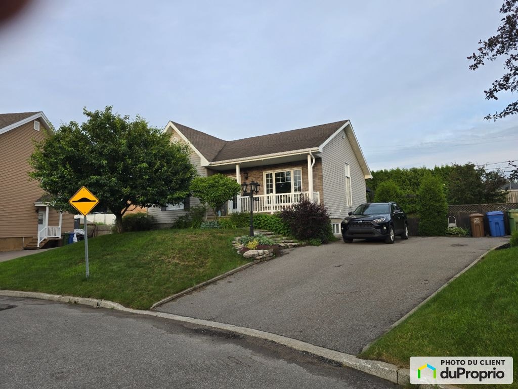 $435,000 - Bungalow for sale in Chicoutimi (Chicoutimi-Nord) — photo 2