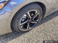 This Nissan Sentra delivers a Regular Unleaded I-4 2.0 L/122 engine powering this Variable transmiss... (image 9)