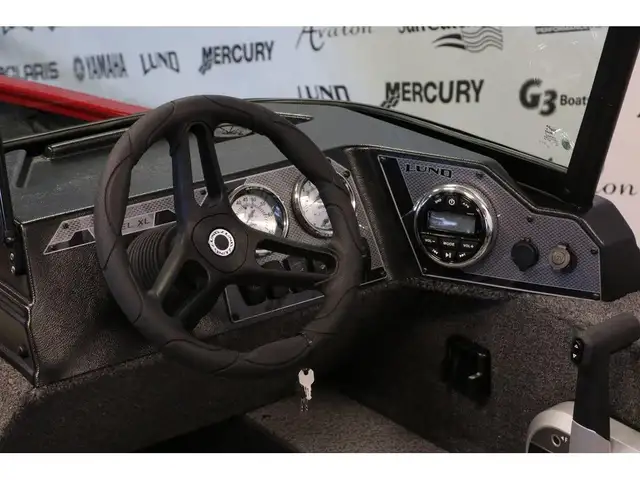 2026 Lund 1650 Rebel XL Sport + MERCURY 90 HP & Remorque in Powerboats & Motorboats in Laurentides - Image 13