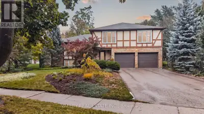 Big Lot, Great Neighbourhood. This home, sitting on over a quarter acre, is hitting the market for t...
