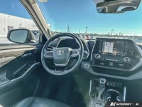 All Wheel Drive,Power Steering,Rear Defrost,Rear Spoiler,MP3 Capability,Smart Device Integration,Aut... (image 9)