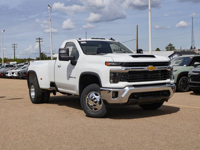 2025 Chevrolet Silverado 3500HD LT in Cars & Trucks in Edmonton - Image 2
