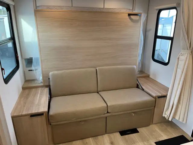 2026 Winnebago Thrive 22MBH in Travel Trailers & Campers in Terrace - Image 11