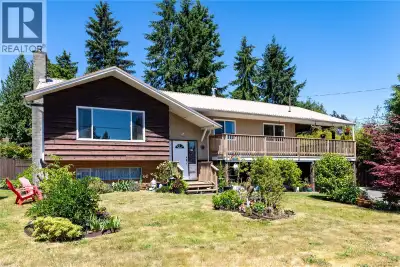 Spacious and ideal for the whole family, on a .20 acre lot, this 2,500 sqft home offers great potent...