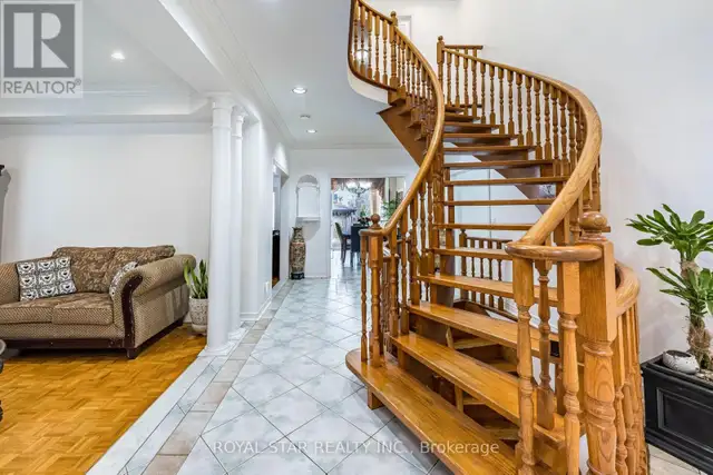 40 OAKDALE ROAD Vaughan (Maple), Ontario in Houses for Sale in Markham / York Region - Image 9