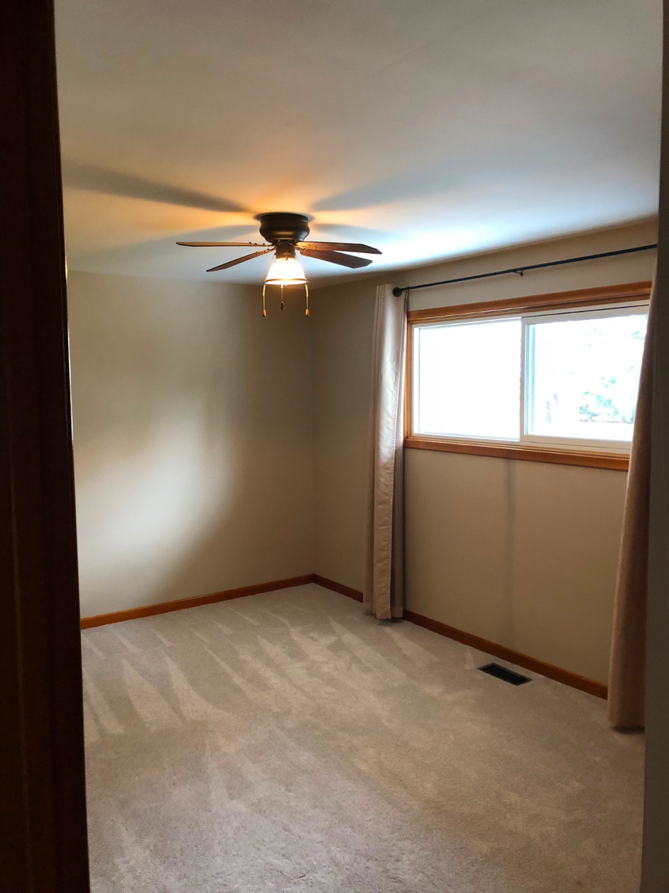 Upper House for Rent 5