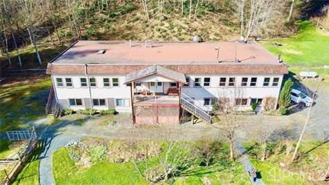 1165 Salmon River Main Line in Houses for Sale in Campbell River