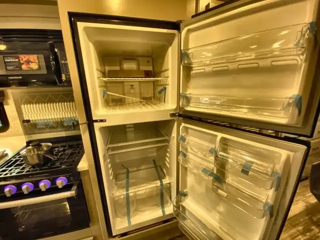 2025 Thor Motor Coach Hurricane 34R in RVs & Motorhomes in Bedford - Image 29