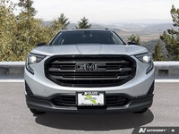 Discover the impressive capability and everyday comfort of this 2021 GMC Terrain SLE, featuring inte... (image 7)