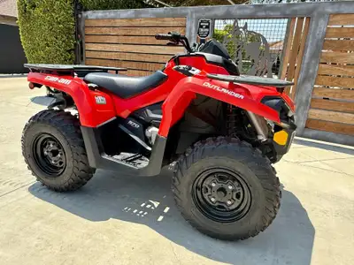 APPLY NOW: https://www.ridecollective.ca/get-pre-approved The 2021 Can-Am Outlander 570 features a R...