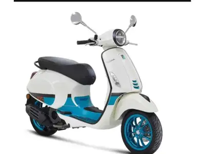 Laval Moto 2023 Vespa PRIMAVARA 50 ( VIBE ) 2-ANS GARANTIE RESERVE LE VOTRE PAR TELEPHONE POUR AVRIL...