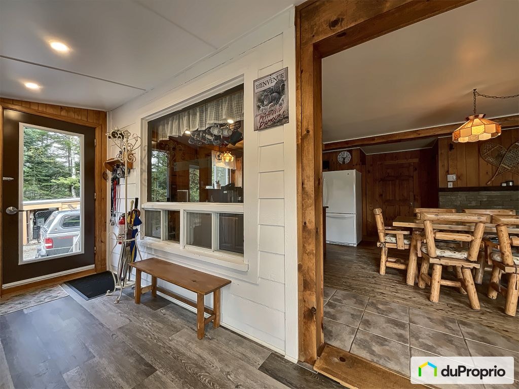 $489,000 - 1 1/2 Storey for sale in Lac-Aux-Sables — photo 3