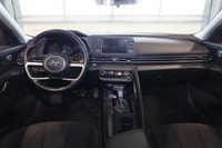 Special Finance Price: $19,999 | Cash Price: $21,499 2022 Hyundai Elantra Preferred - One Owner, No... (image 9)