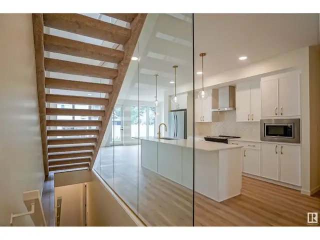 17346 98A ST NW Edmonton, Alberta62863799703939123