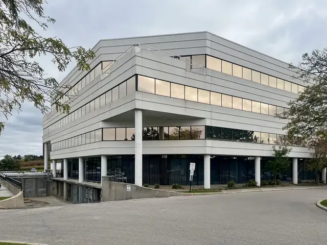 Large All-Inclusive Office at Regus Argentia Road – Mississauga in Commercial & Office Space for Rent in Mississauga / Peel Region - Image 3