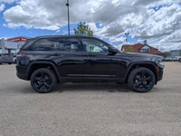 The new 2025 Jeep Grand Cherokee Altitude is a versatile midsize SUV that combines capability, advan... (image 7)